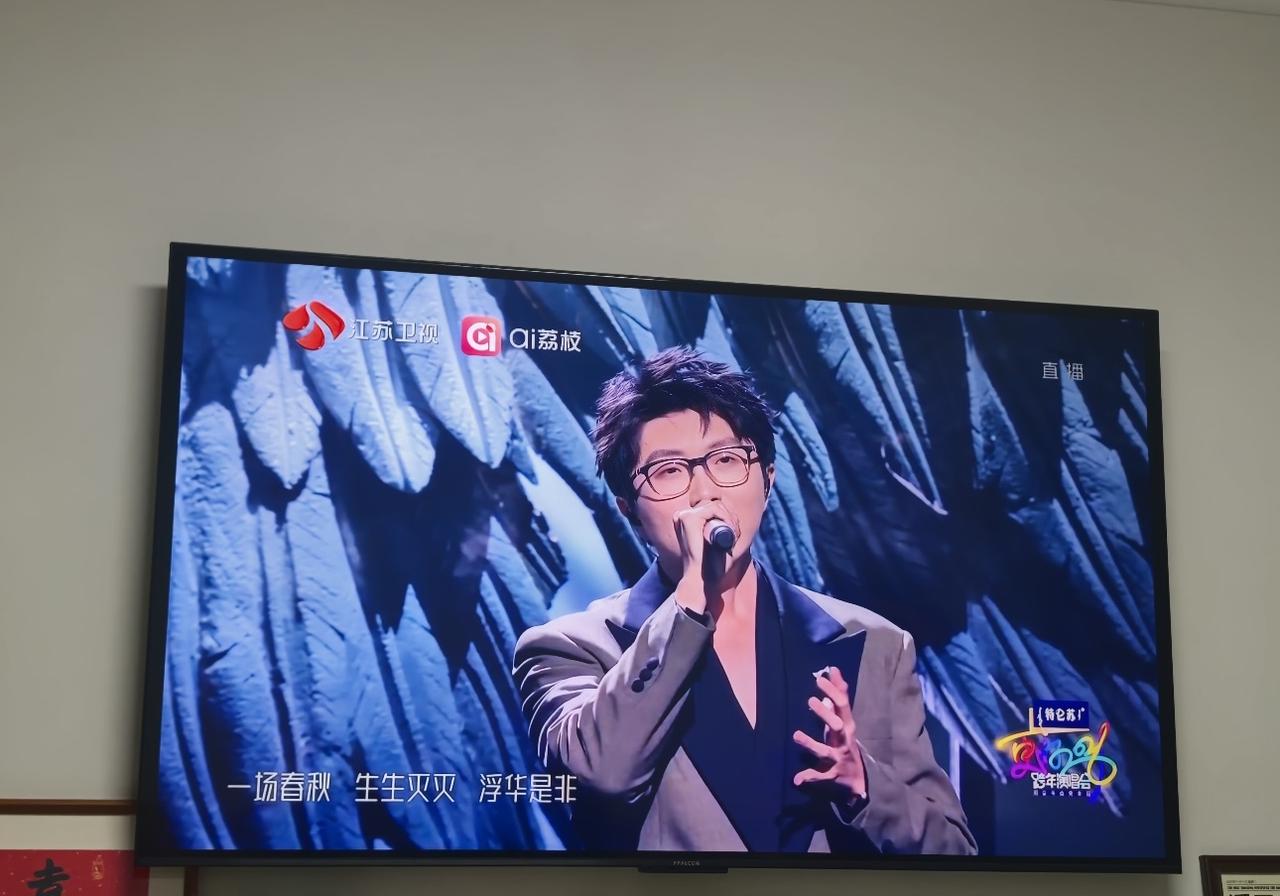 可怜的毛不易
他是怎么答应和小沈阳的女儿的合唱不染的
星二代就是命好一大堆顶级试