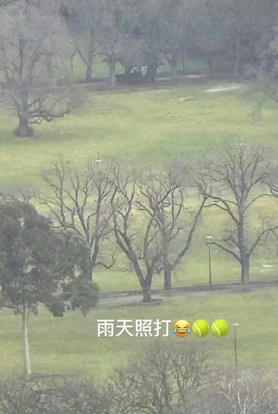 周杰伦照打周杰伦配图照打周杰伦照打周杰伦争议后发文8月5日，一则匿名谜语式爆料快