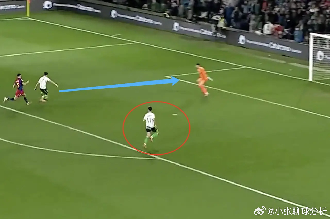 巴萨死里逃生！西乙18岁前锋吃独食：空门不传+射门被扑 队友怒骂北京时间1月16