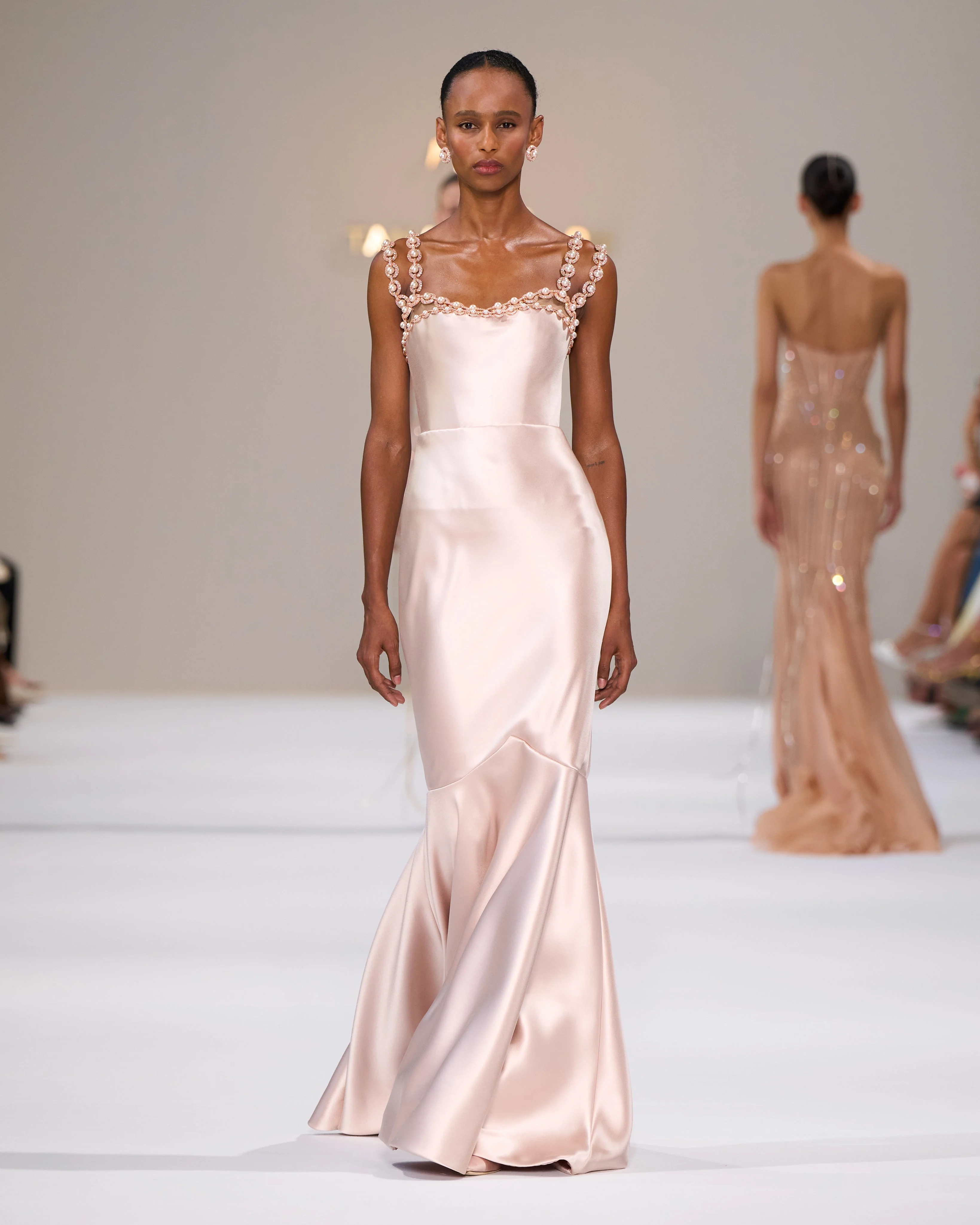 hannah的晚安频道 2026fall couture —— tamara r