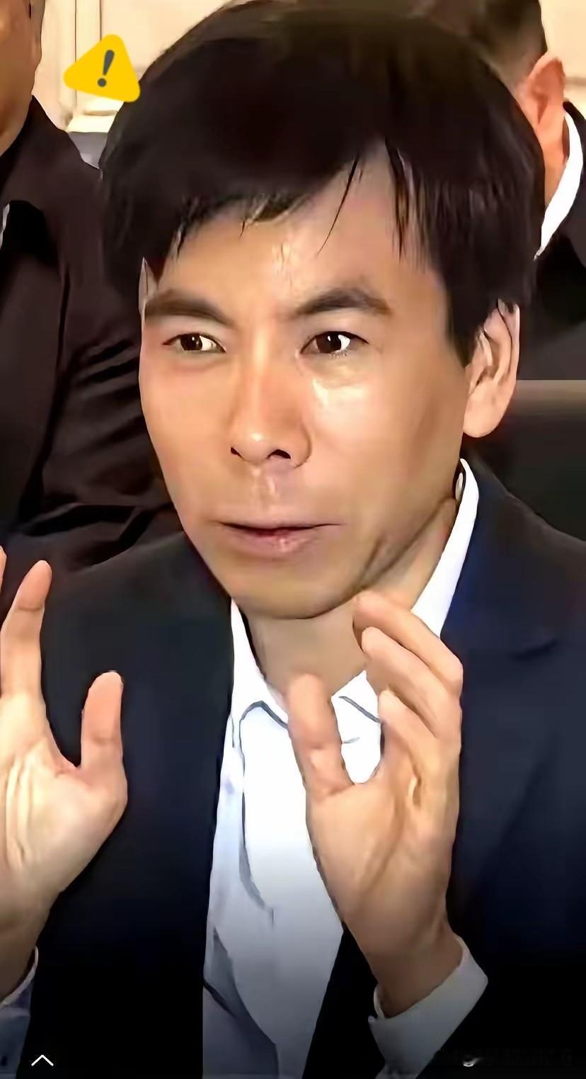 最近西安赛格商场迎来全面核查，监管部门通知场内所有商户，上交2020年至今全套合