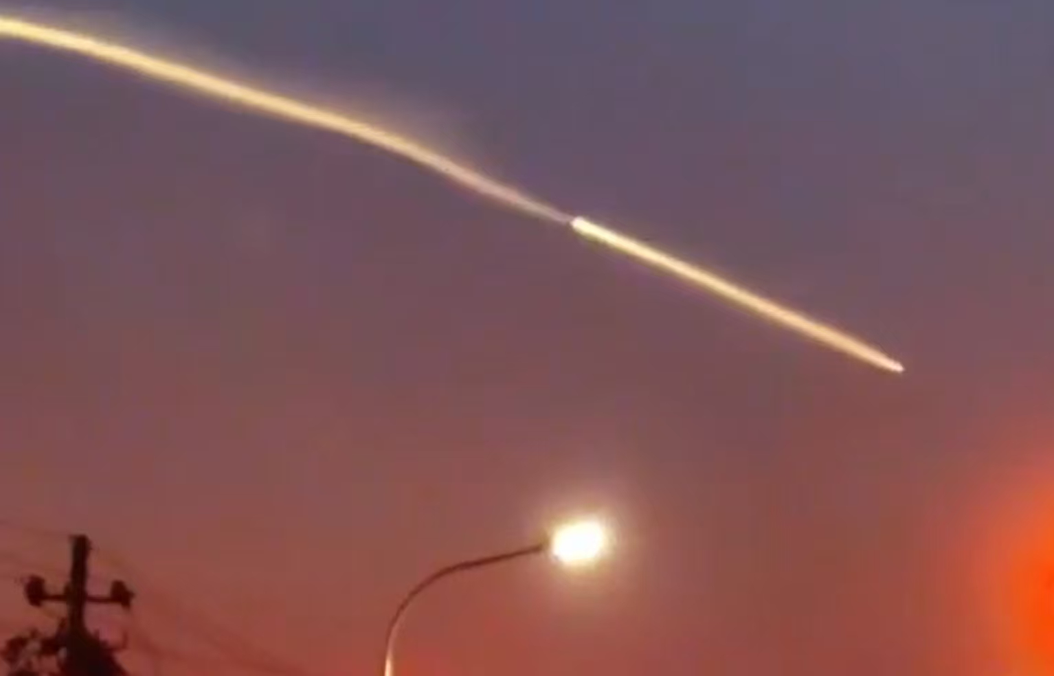 这风景照太漂亮了了了了了了了了了了了！！！每次美国发布中国军力报告后，就会有新玩