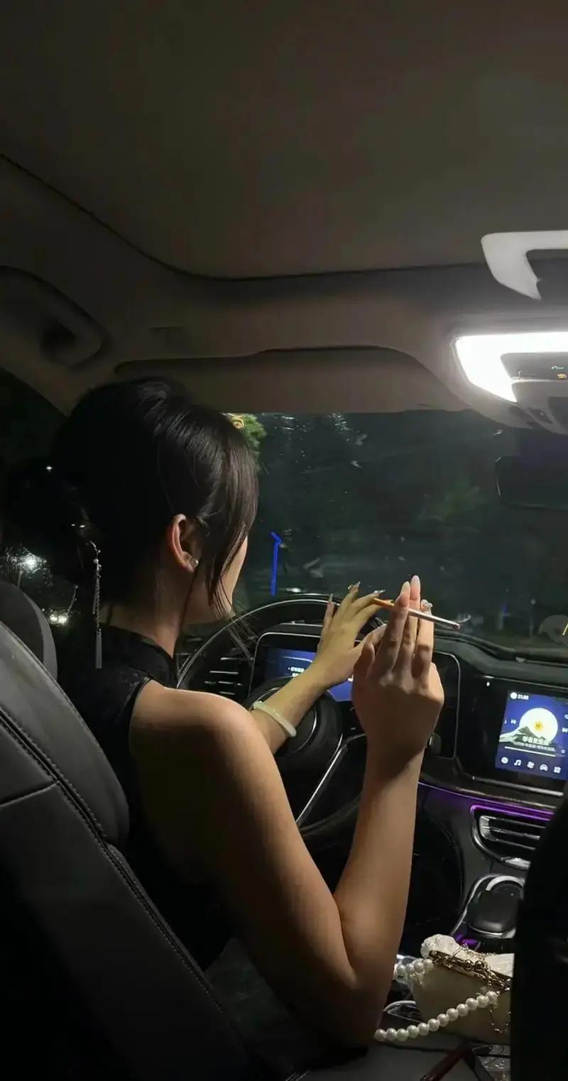 2025年，中国城市里越来越多不抽烟的女性查出肺腺癌，发病率甚至超过部分抽烟男性