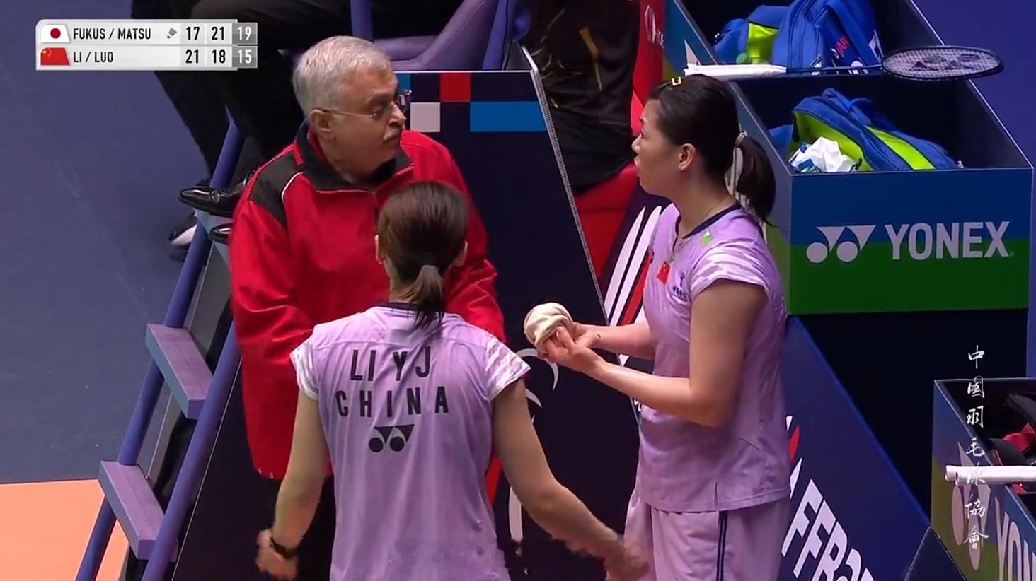 带个护膝都不给？2025年法国羽毛球公开赛热点现场 ​​​