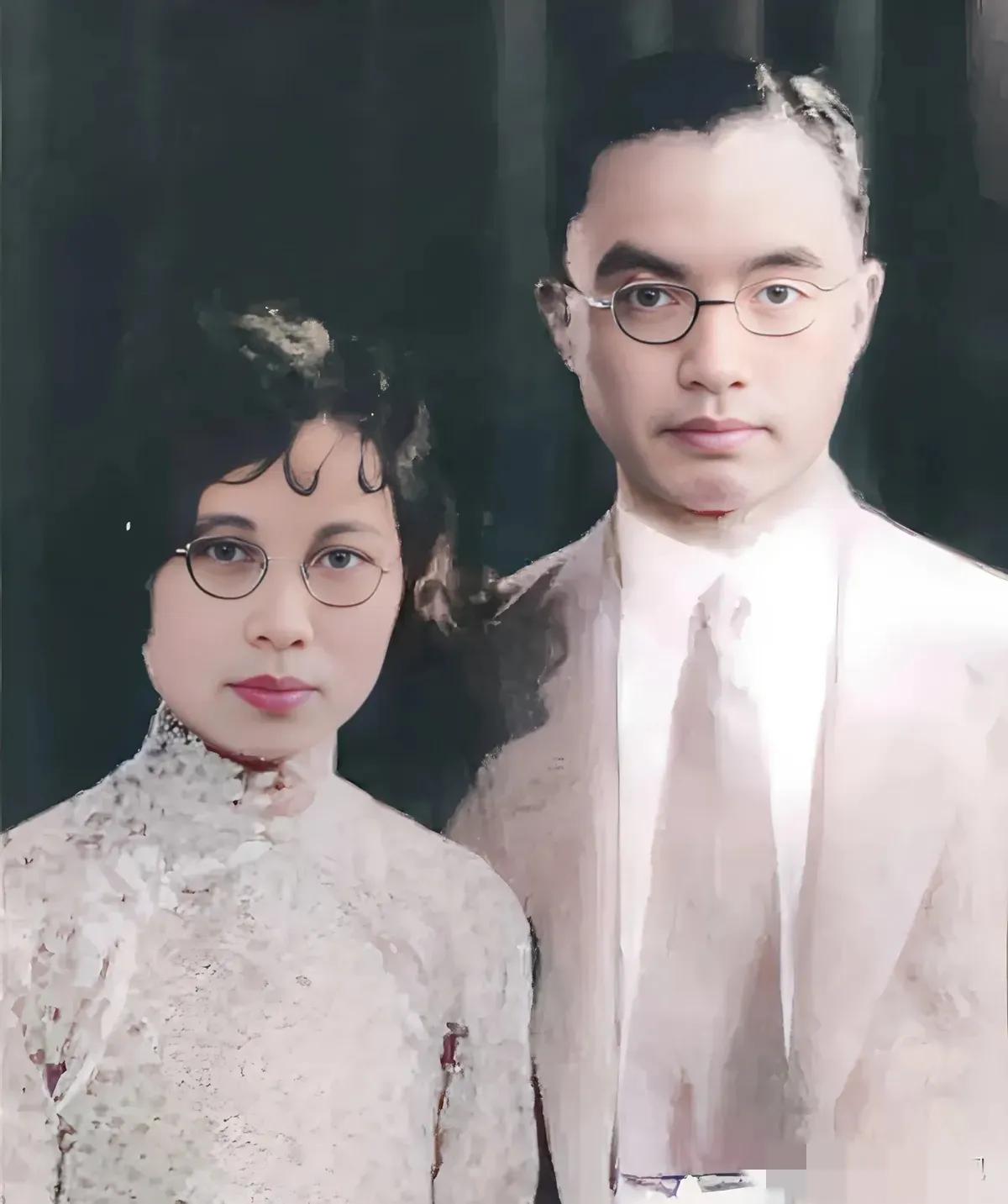 1929年，前妻去世不久，朱自清就对齐白石的徒弟陈竹隐一见钟情，陈竹隐不愿意给他