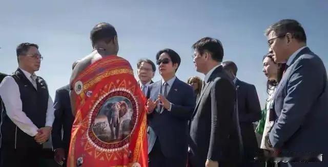 中国军事专家曾警告：如果让赖清德顺利返台，等于解放军的军威受到影响。120万的斯