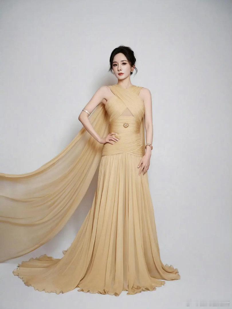 你们觉得刘诗诗，杨幂，刘亦菲有没有被造型室区别对待？ 