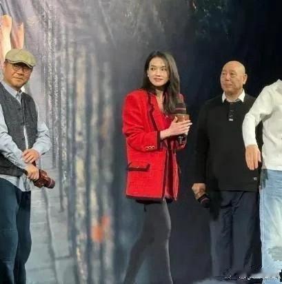 47岁的舒淇活动照美极了，岁月没在她身上留下痕迹 舒淇这气质绝了 