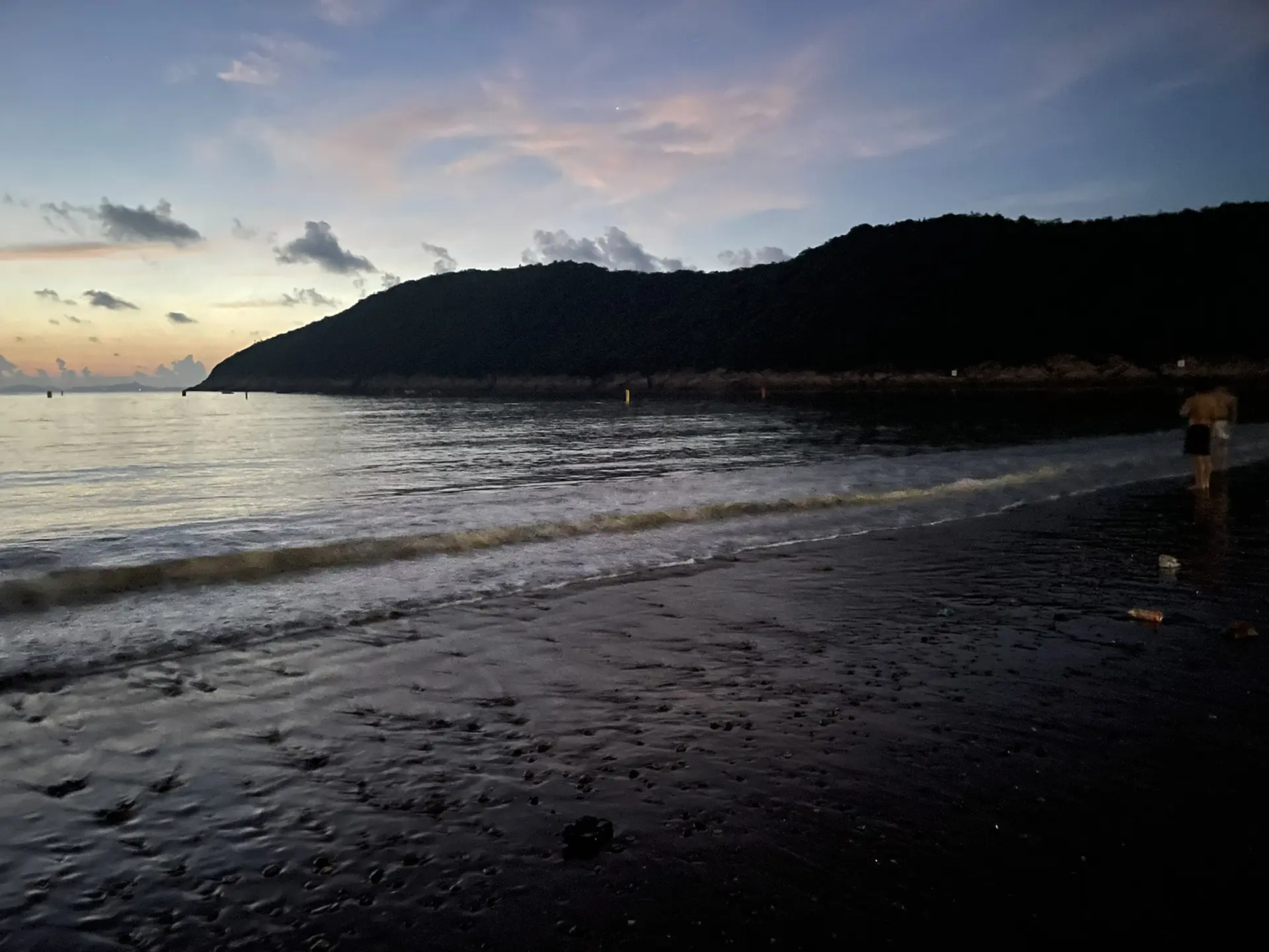 爱是转账，爱是有车有房                   恋爱脑只配一身债😂