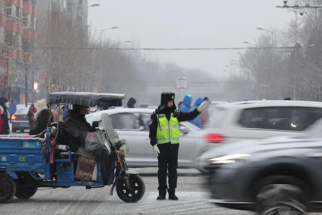 年末岁尾，多地公安交管部门更名，去掉了“警察”二字”

自2025年6月以来，全
