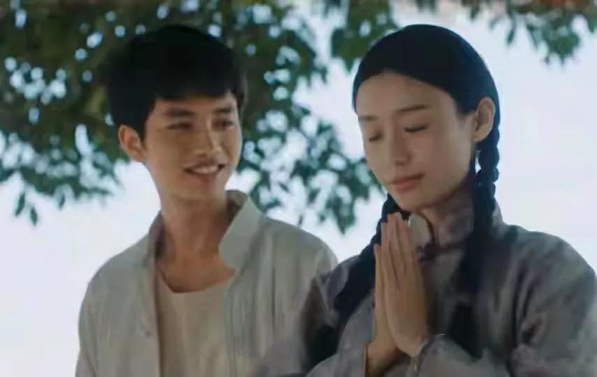 我家老姑妈当年十九岁时（与木生下南洋同年代），孤身到新加坡打拼。
同样没有文化，