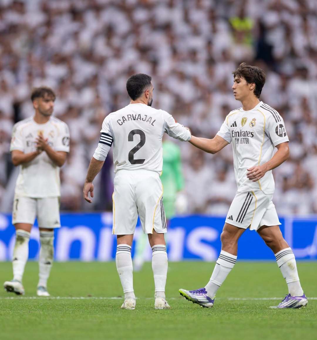 贡萨洛IG：队长，球队的楷模与传奇。多年来见证你誓死捍卫这身白衣，我倍感自豪，能