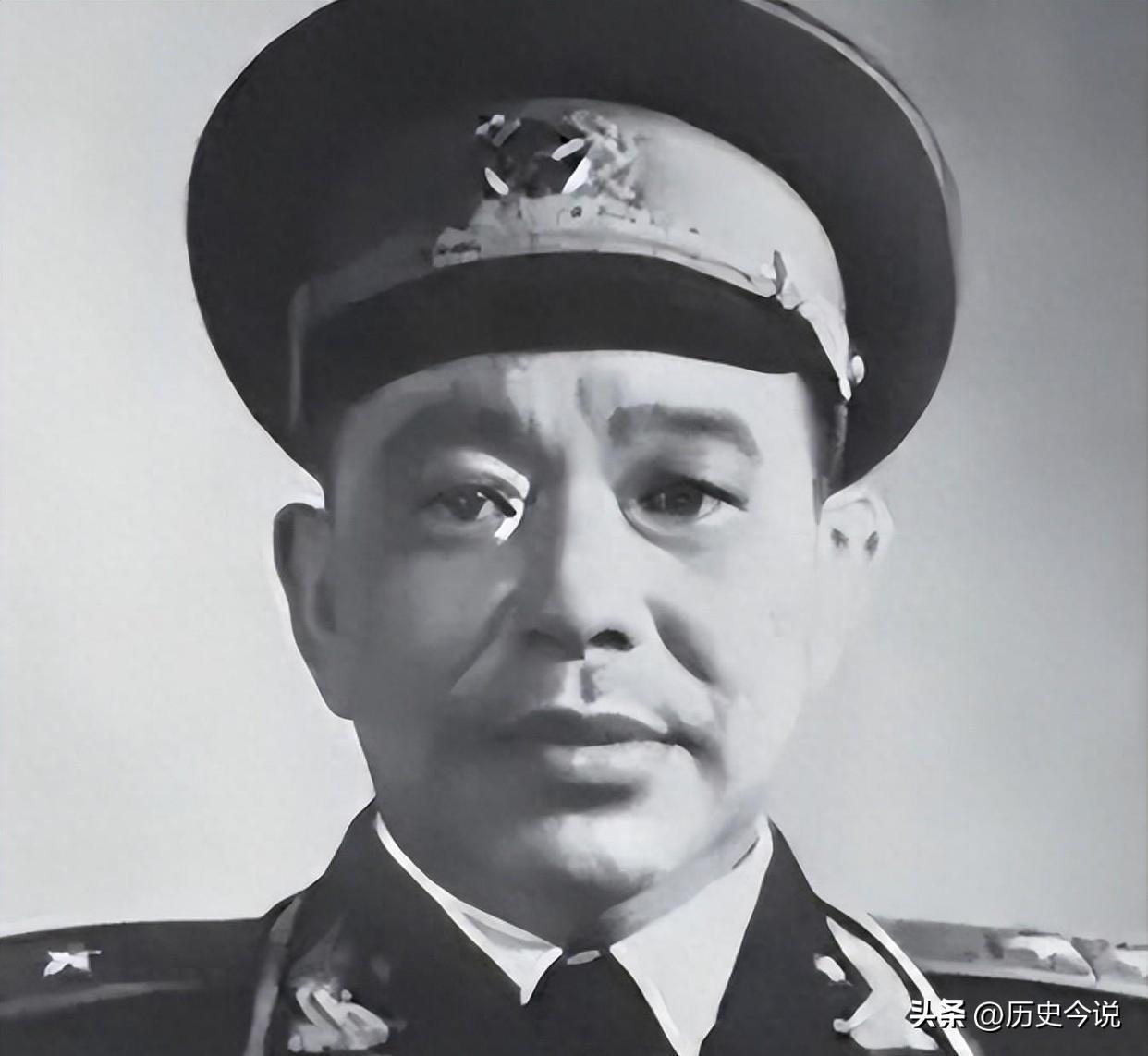 1979年廖汉生视察部队，见到贺龙外甥当场皱眉：打了一辈子仗，级别怎会这么低
 