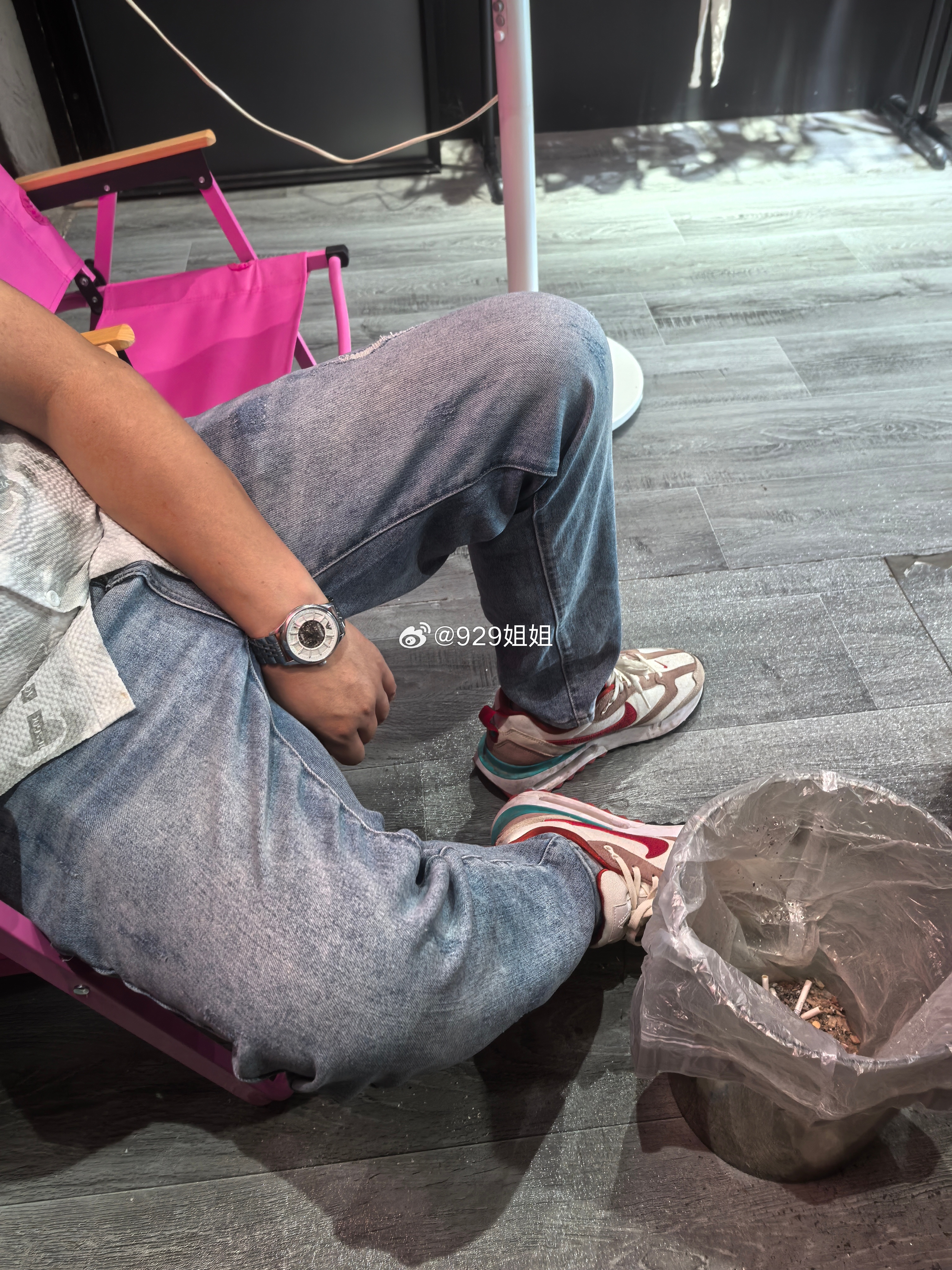 自从乌鸦哥他们公司搬走以后很久没看到他了难得过来哈 