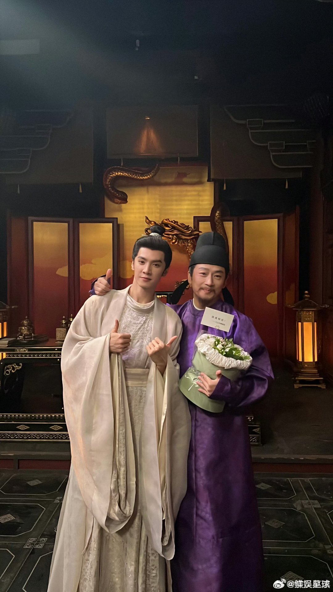  潜龙隐忍，静待时机！陈哲远精准拿捏英寡双面人设，脆弱与杀伐感同时兼具。还好陈哲