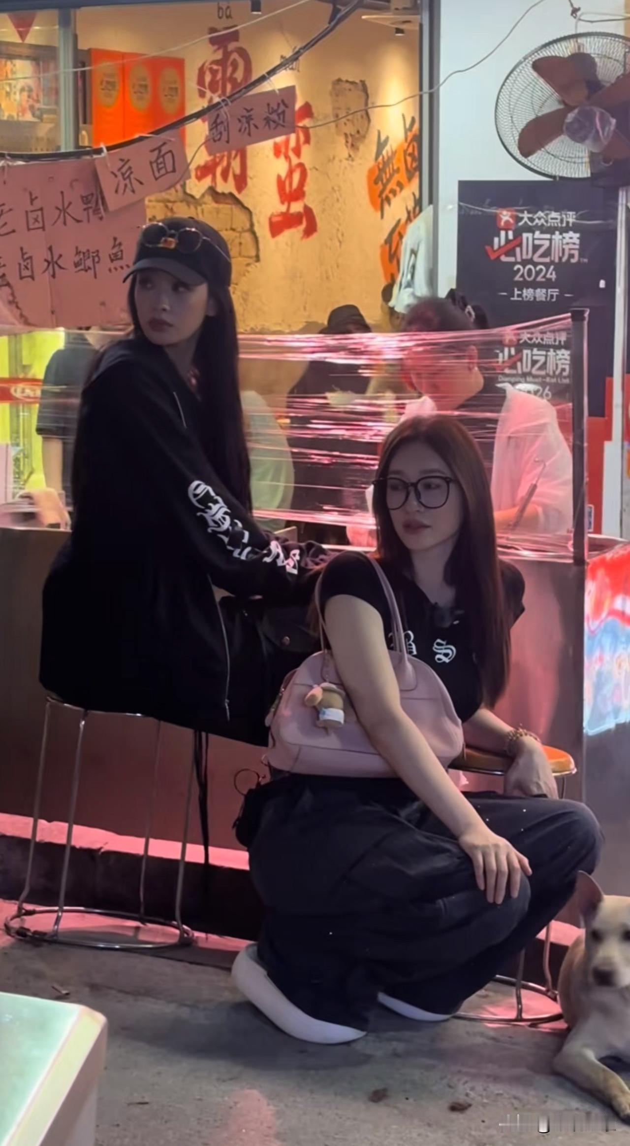 长沙街头偶遇孙怡和李小冉 太美了