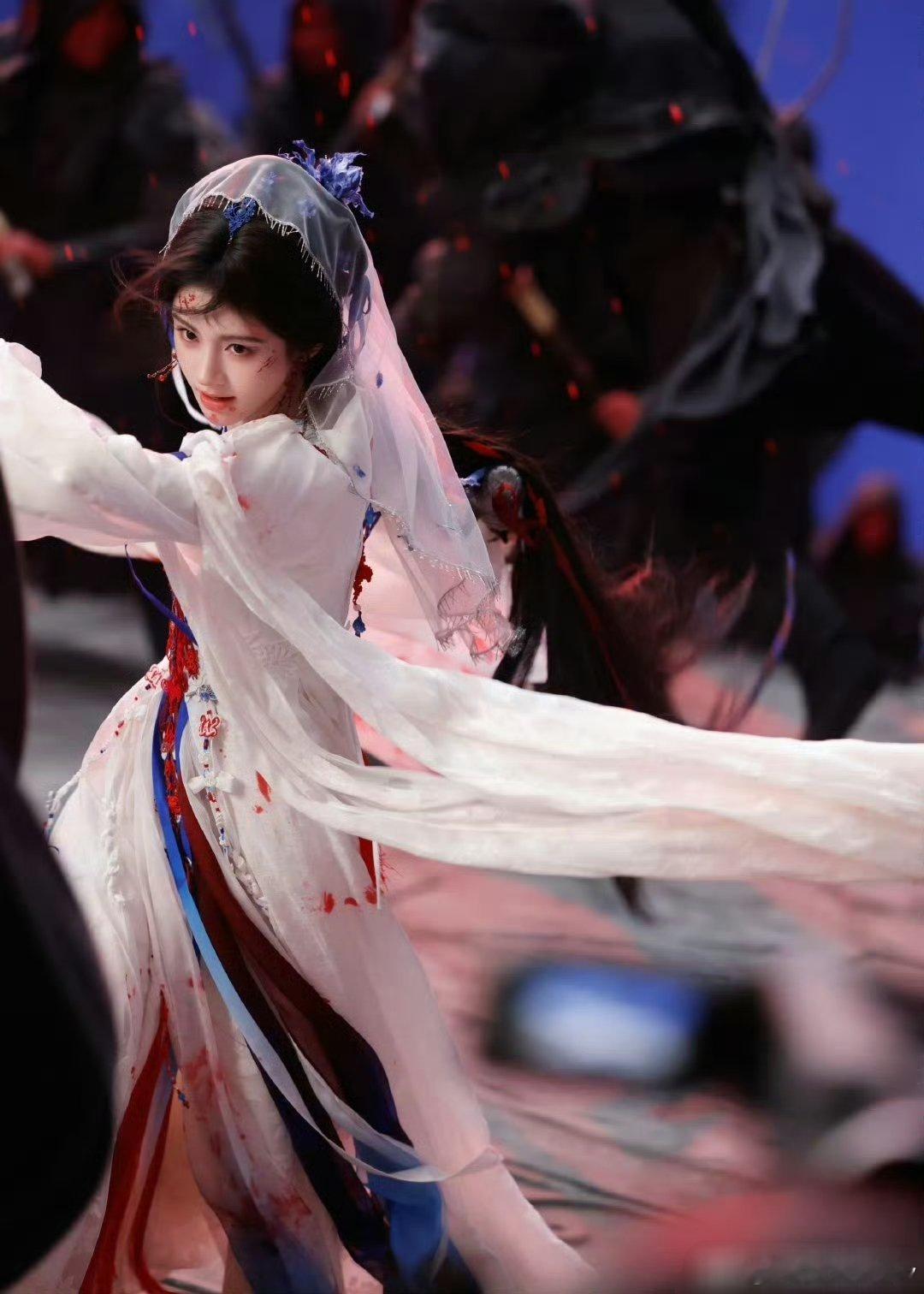 鞠婧祎声明 放心，小鞠会一直走花路的，不服来战呀