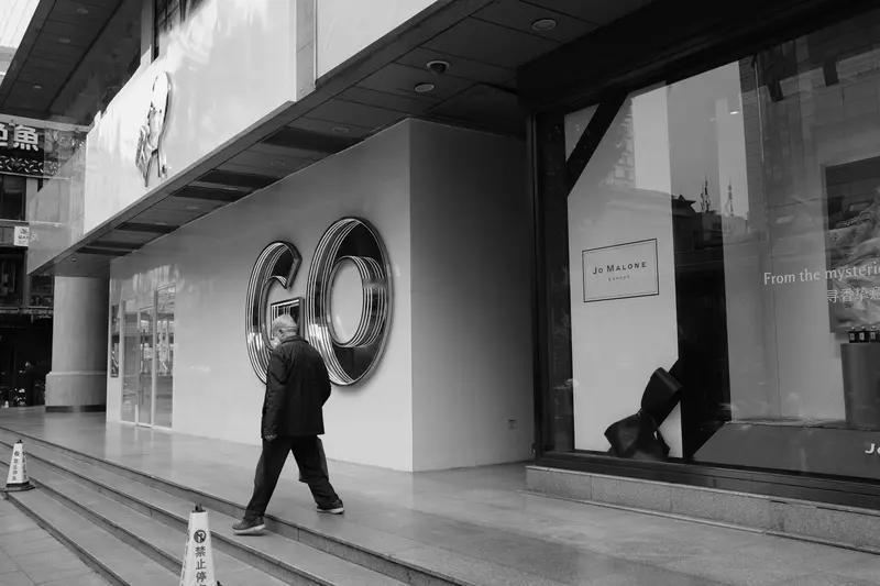 60后热衷“银发留学”，这现象太酷了！数据显示，2019年50岁以上海外游学比例