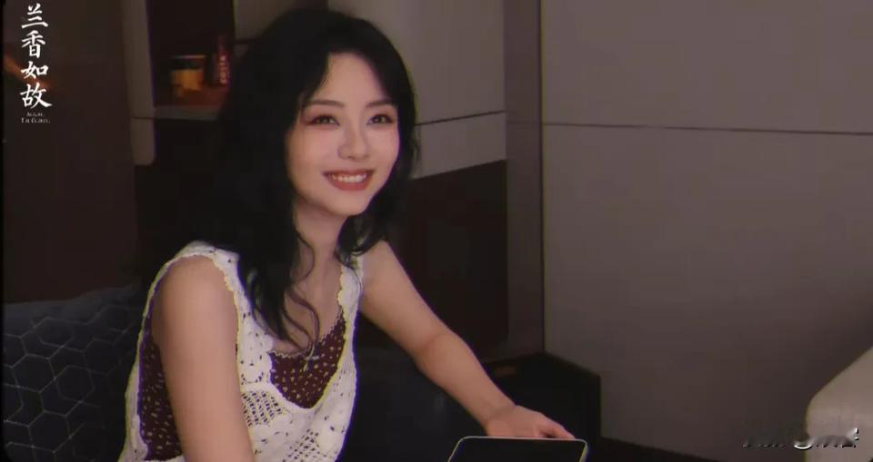 刘学义要连庄了！与谭松韵合作的《兰香如故》下个月开播！
今天，《兰香如故》官方晒