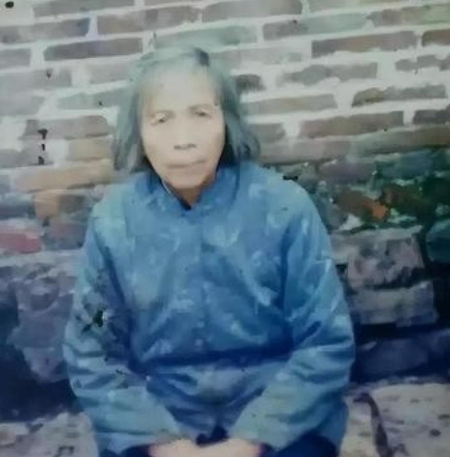 1979年，台湾老兵瞒着妻儿寄钱给大陆的原配，没想到，原配居然跟以前的下属“同居