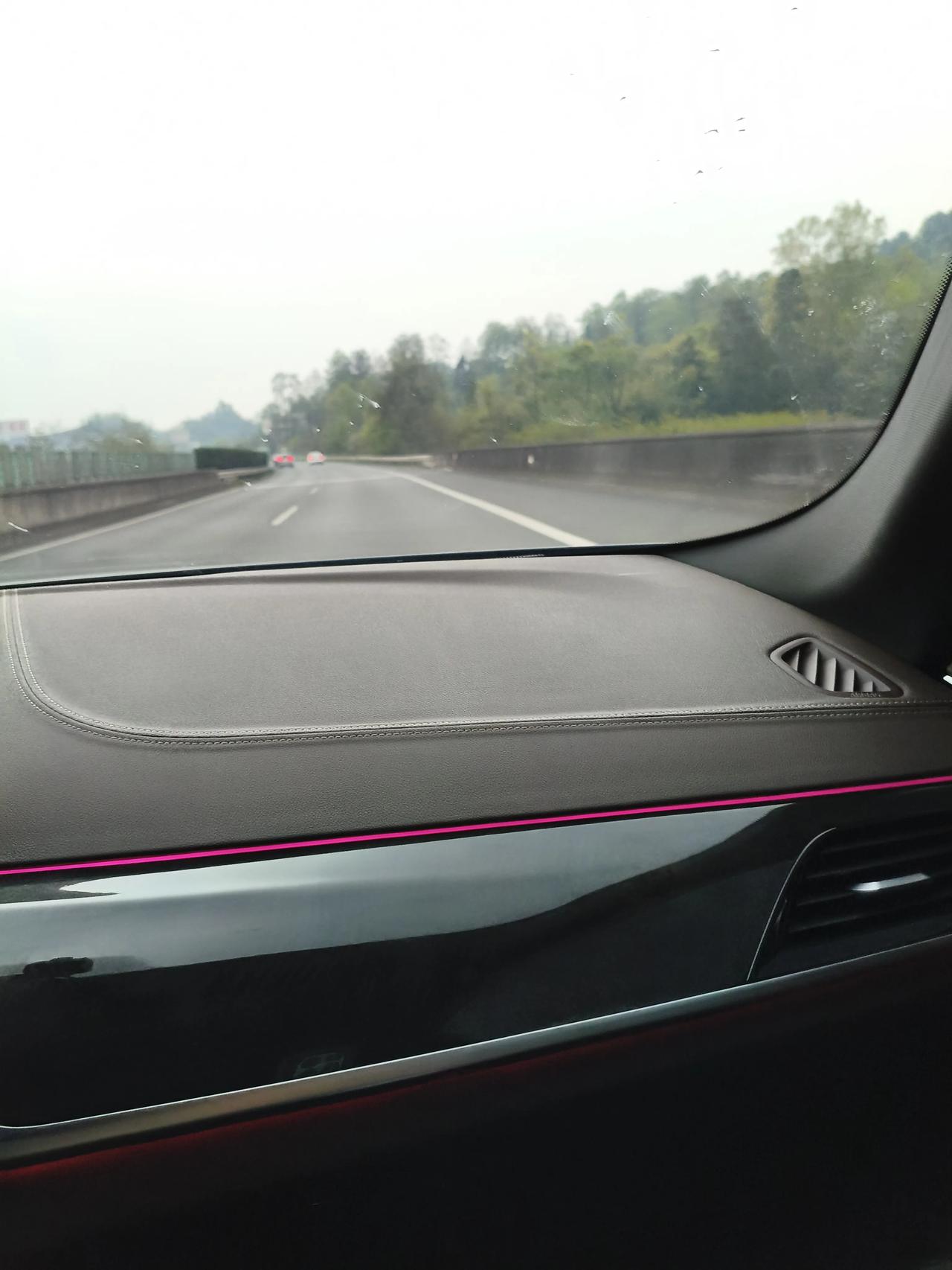 伊朗：我要教中俄怎么打美国
普京：我干乌克兰，就是温水煮青蛙，如果欧州这群猪一起