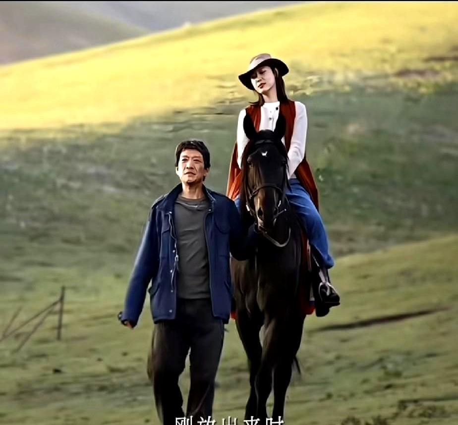 别再心疼老韩了，他才是《生命树》里的最大赢家。
 

杨紫演的白菊跟前夫复婚，已