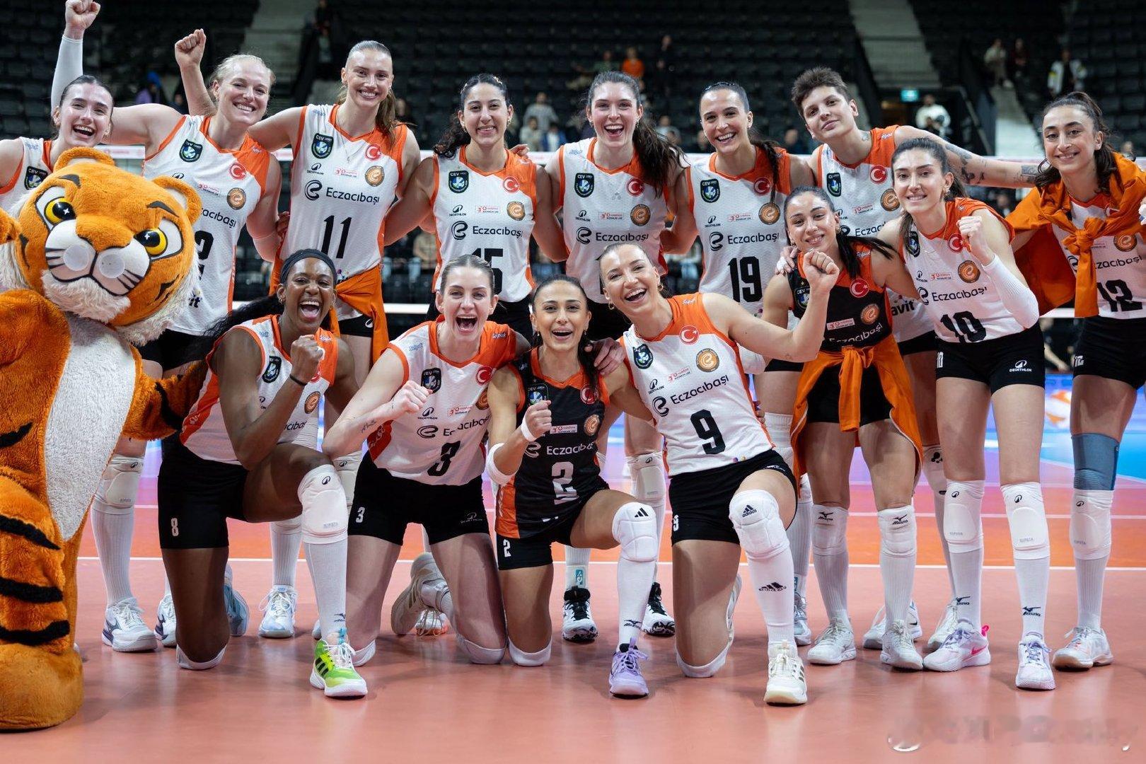 【土超女排】季军争夺战次回合，伊萨奇巴希3-1（26-24 22-25 25-2