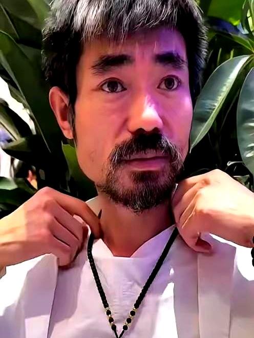 人一火，围着看的、跟着猜的也就多了。
阿四这段时间就挺典型，去年车展一露脸，直接