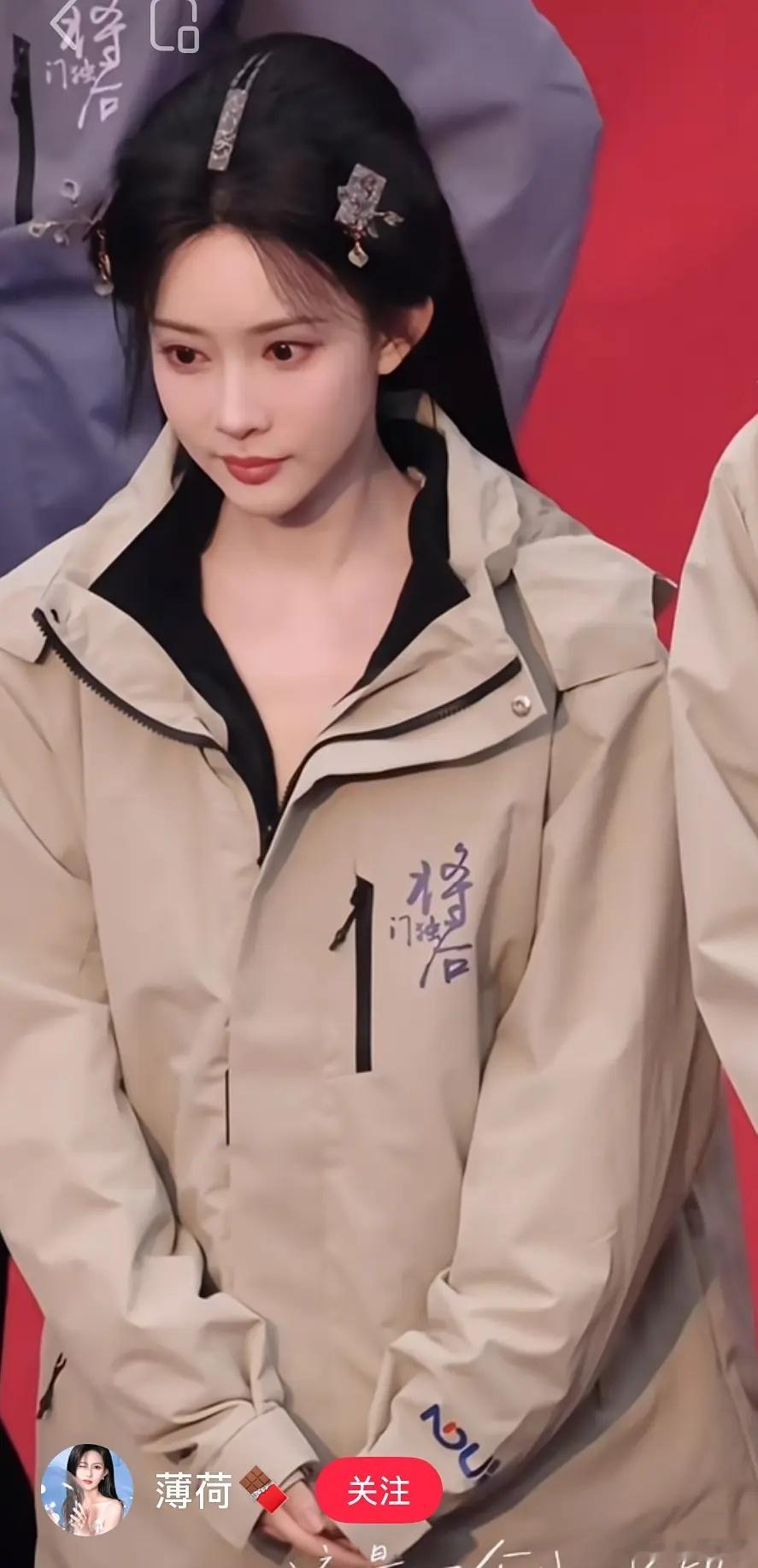 这次孟姐尽力了，发型和妆造都往小造，发型其实很嫩，妆造也尽量往嫩化，用心往沈妙妙