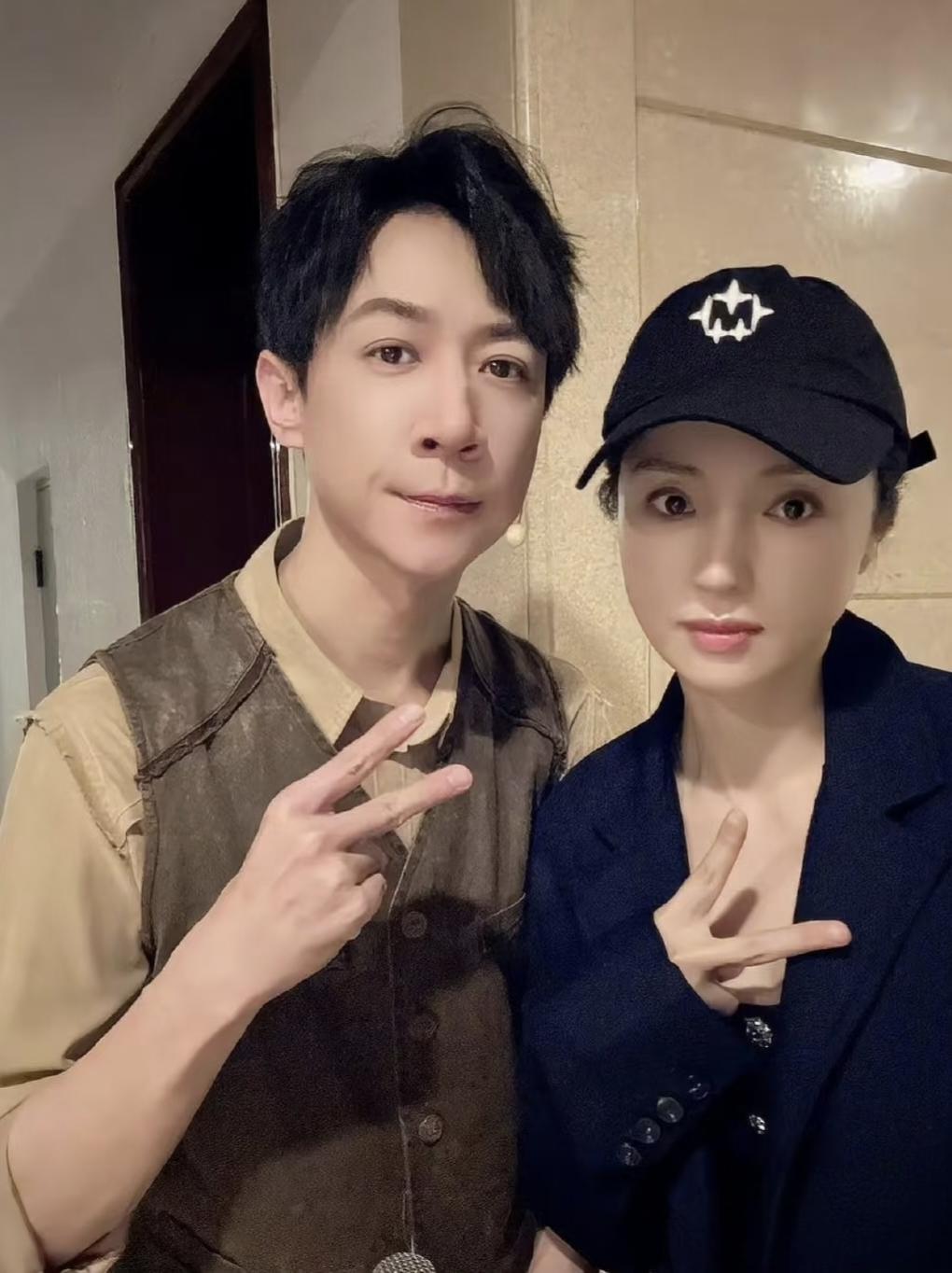 董璇和张维伊两口子是不会离婚的，
原因很简单，
不是董璇“恋爱脑”，而是张维伊对