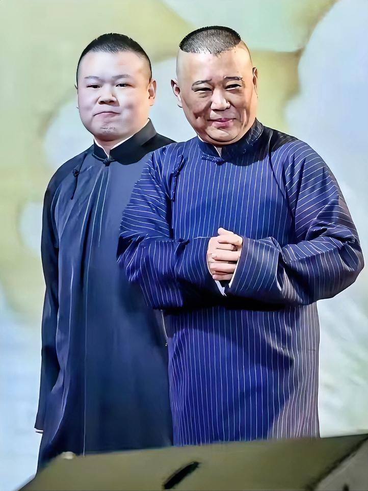 锦上添花人人都会，患难时刻才看得出真心。
风波之下，不少人选择沉默，岳云鹏只简单