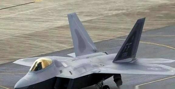 F-22打气球，打废了自己。
一架两亿美金的王牌，被两万米高空的稀薄空气干趴，机