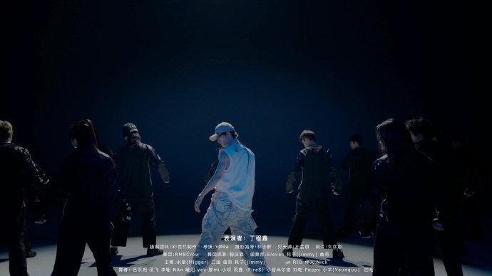 丁程鑫的训练记录23，回暖一下丁程鑫，谁懂这个舞蹈硬实力的小丁，人总会反复爱上这