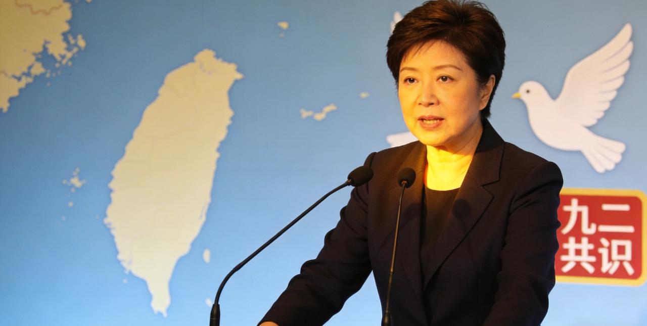 美国没想到，郑丽文这么硬，避谈统一？洪秀柱发出忠告，必须统一
 
2026年初的