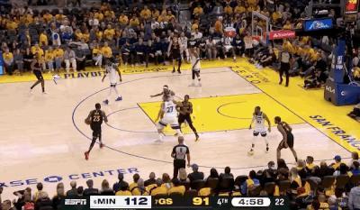 最后5分钟落后21分，勇士球迷提前退场&主力被换下NBA季后赛，勇士主场对阵森林