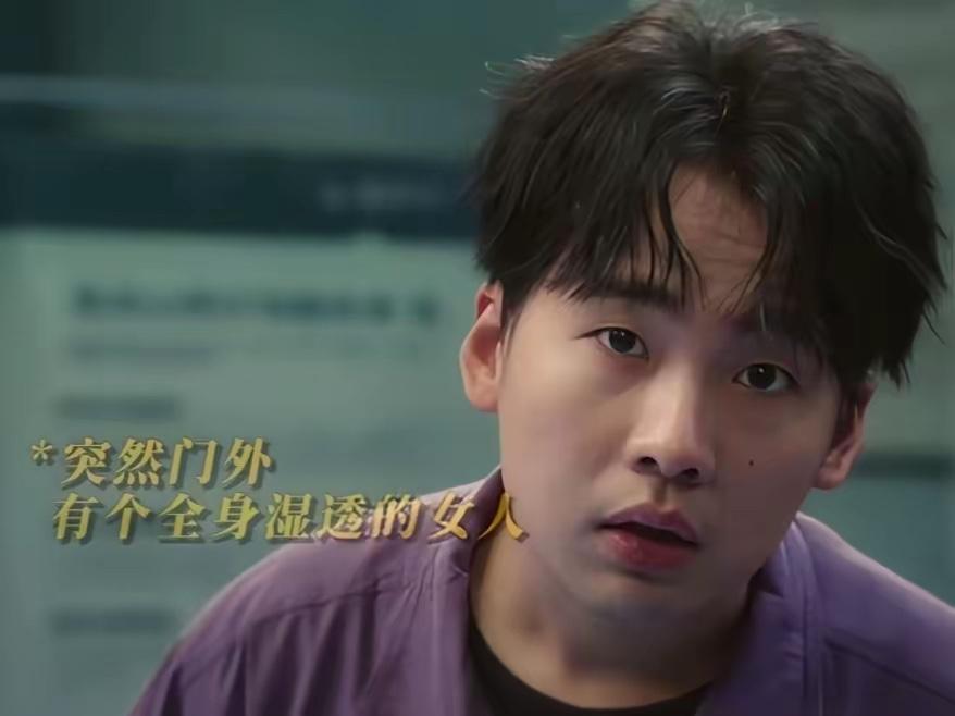 郭麒麟名义上是德云社“少班主”，师承于谦，是德云社在册相声演员，但在股权与管理层