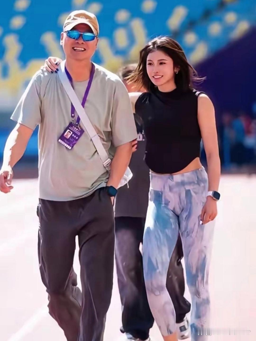 吴艳妮和她的教练杨辉。 