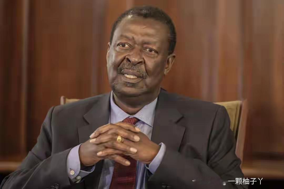 肯尼亚外长一边官宣要去莫斯科好好聊一聊，一边对着BBC直接吐槽：俄罗斯偷偷招募肯