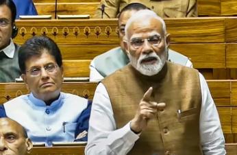 美国这次慌了，赶紧找印度通话，原因就是中印关系已经让美国紧张起来了。
 
首先当