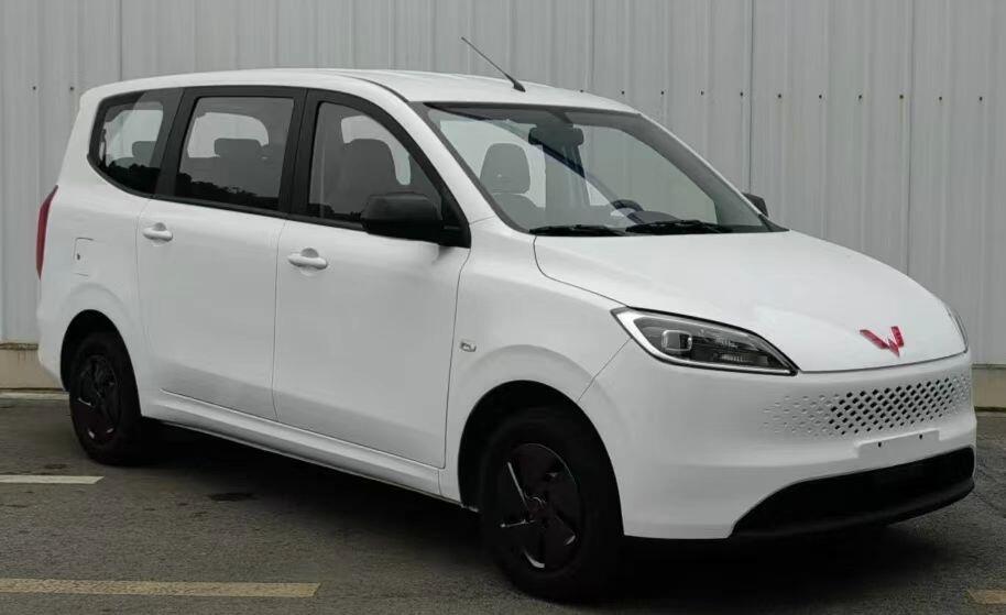 五菱宏光的纯燃油版上公告了