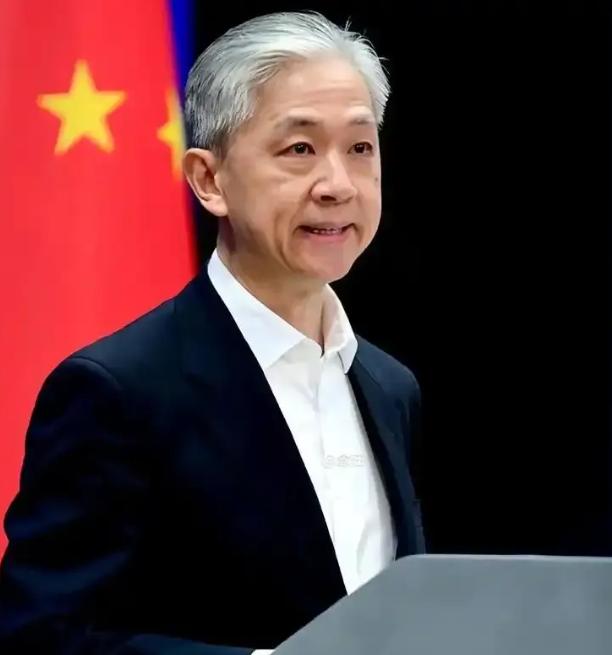 中方再次发出警告，呼吁在日本的中国人尽快回国。原来现在的日本出现了撞人族，看似是