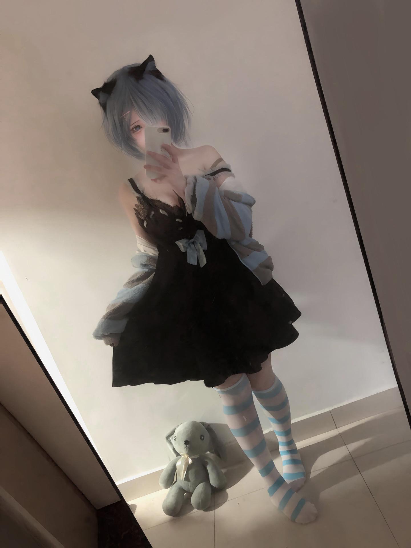 请不要忘记 与我有关的回忆。