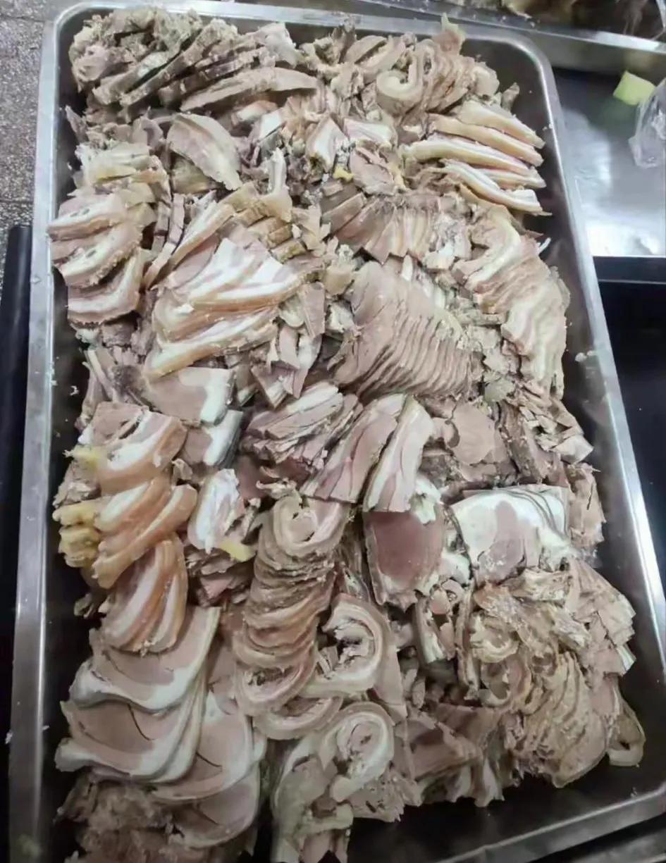 我拿出这道菜，阁下会拿什么酒应对？[what]