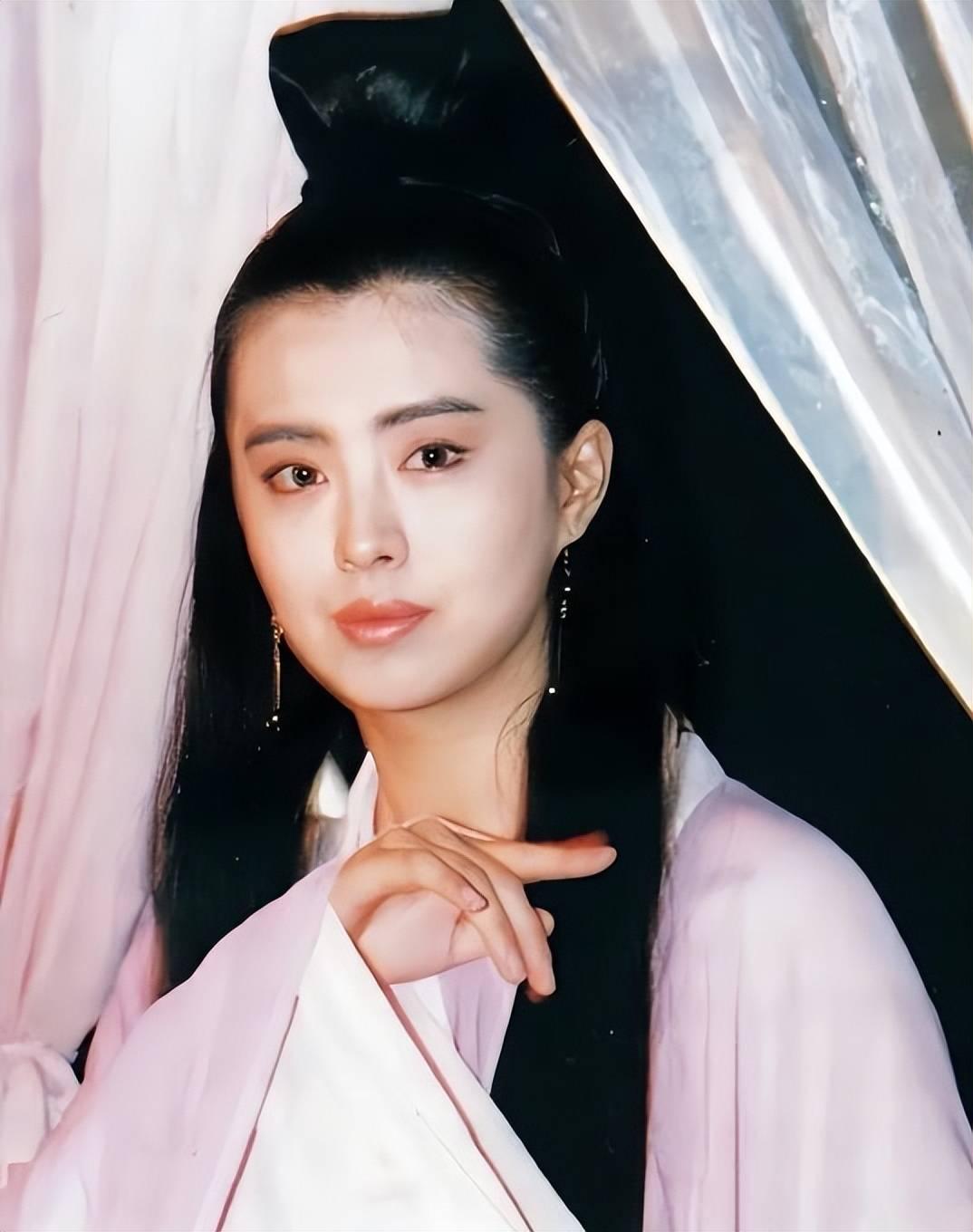 《倩女幽魂》选角最初，王祖贤多次争取出演聂小倩却都被拒绝，导演徐克说：“这个角色