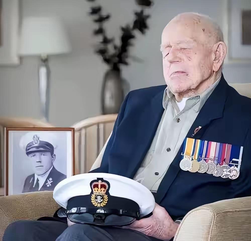 英国退役中将、帝国兴衰研究专家约翰·格卢布直言：美国即将迎来的建国250周年，不