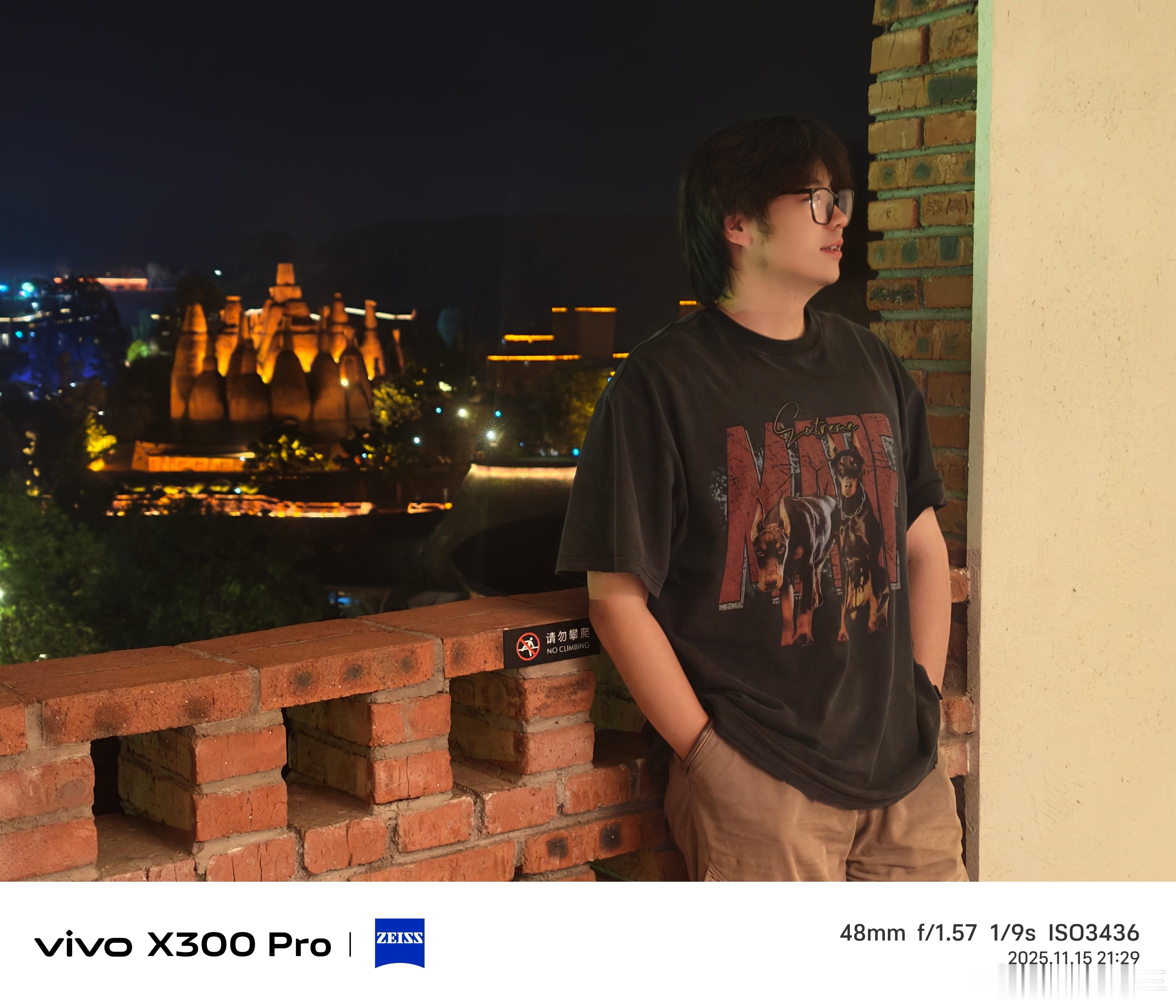 和古城温暖的光 