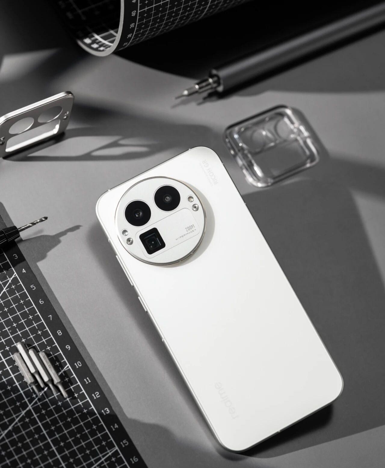 真我GT8 Pro图赏：怎么玩，怎么拍，都随你真我GT8 Pro正是将玩出点名堂