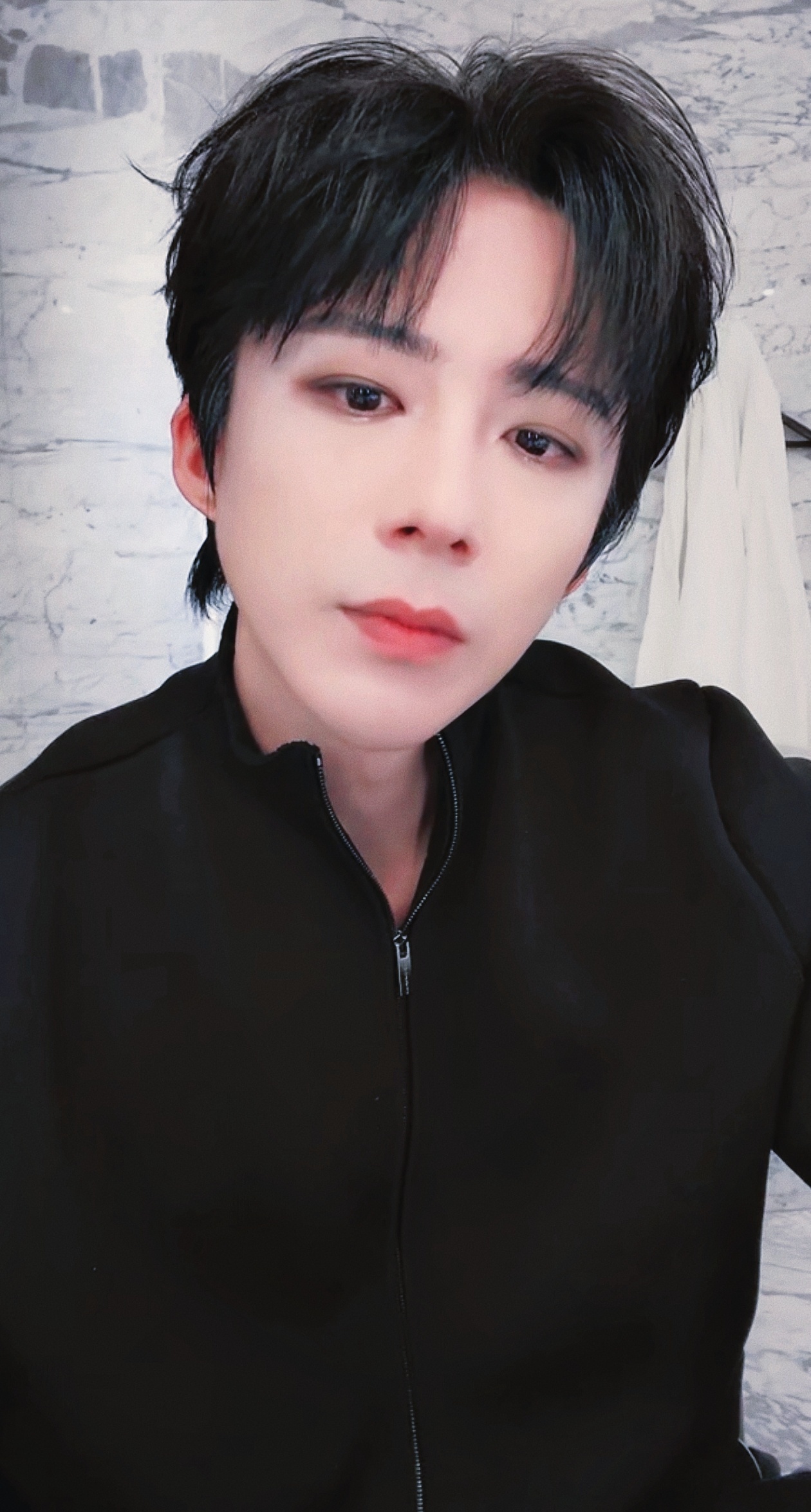 骨相优越，气质舒展，松弛又帅气，越看越心动。26.3.15刘宇宁直播‖我宁哥帅图