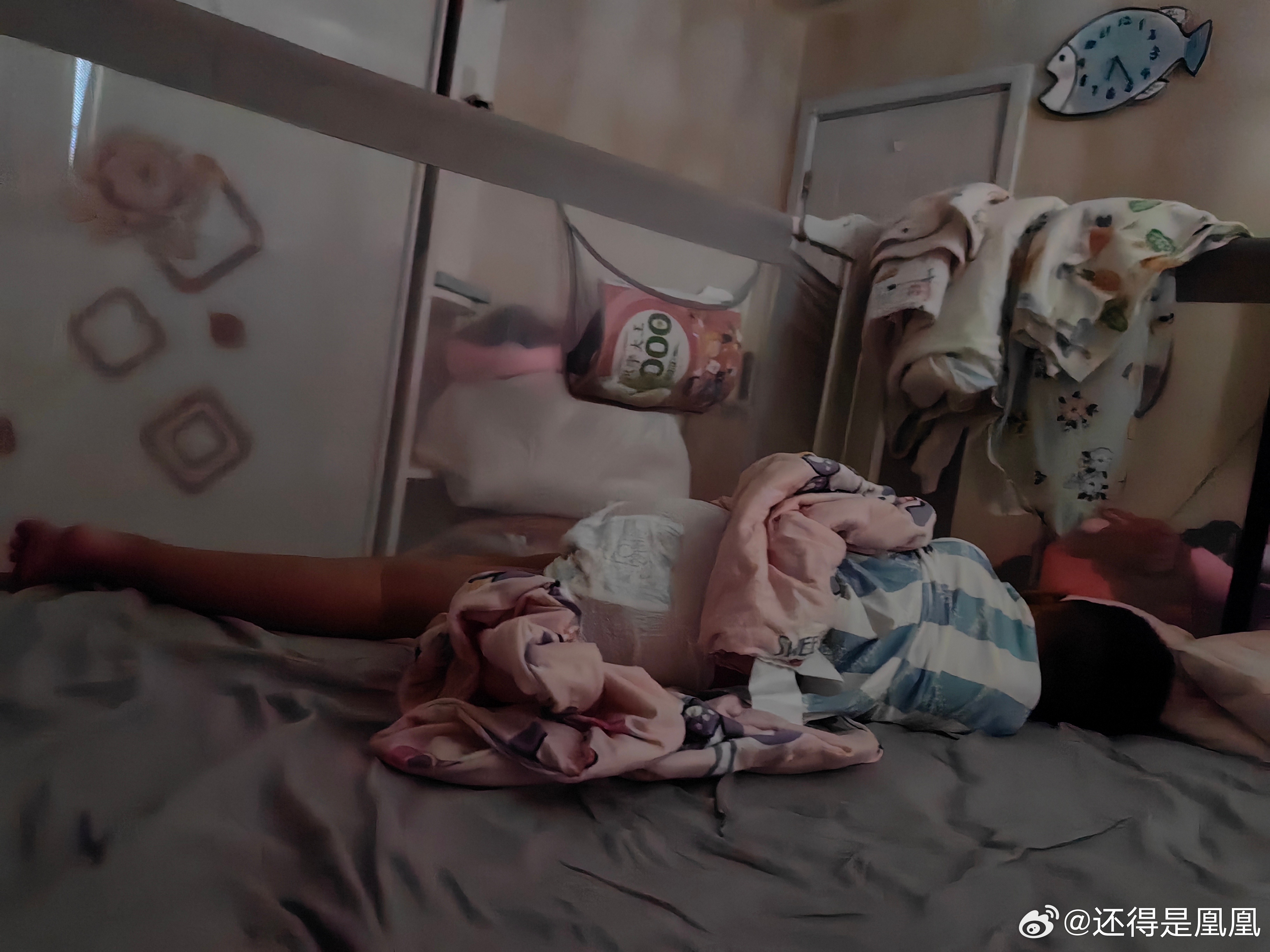 我让他不许踢被子。他很听话。 漯河·昌建·东外滩