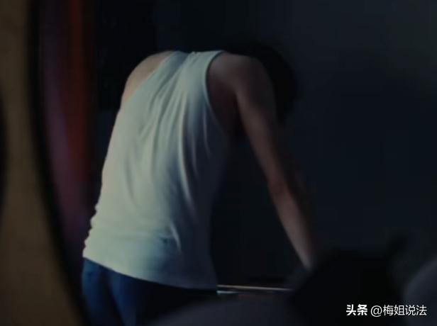 深圳，一个25岁的小伙子谈到个女朋友，俩人夜里亲热时小伙子发现自己不大行，第一次